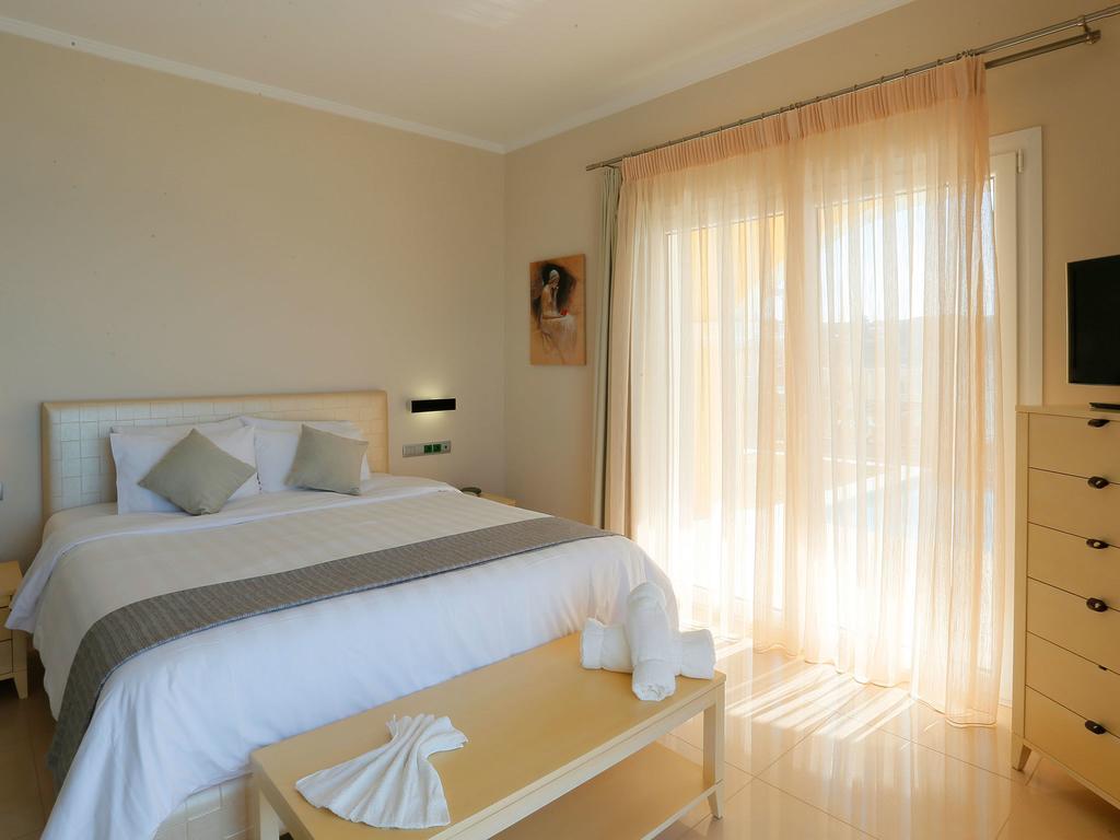 Pictures Suites Agios Stefanos Avliotes  Room photo