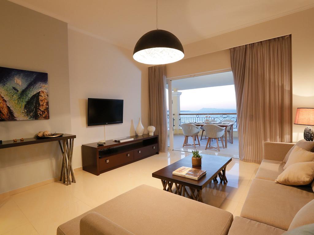 Pictures Suites Agios Stefanos Avliotes  Room photo